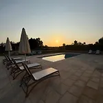 Malepe Con Piscina ヴィラ