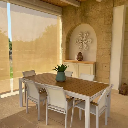 Villa Malepe Con Piscina