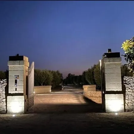 Malepe Con Piscina Villa