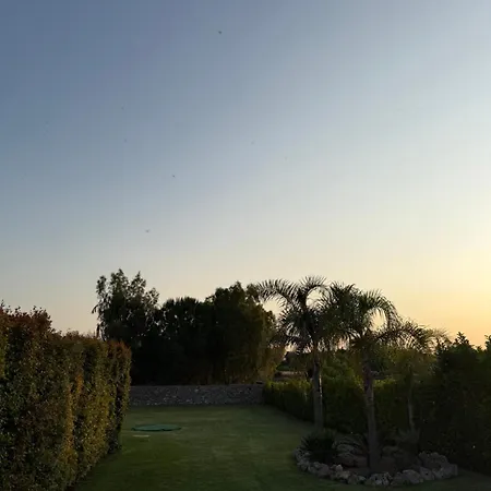 Villa Malepe Con Piscina