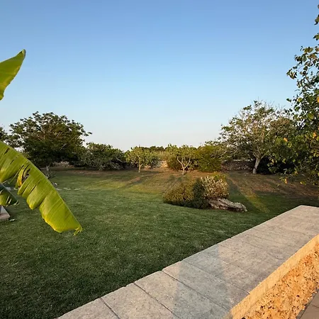 Malepe Con Piscina Villa