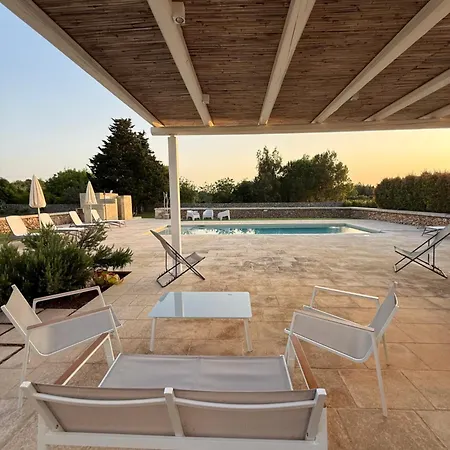 Villa Malepe Con Piscina